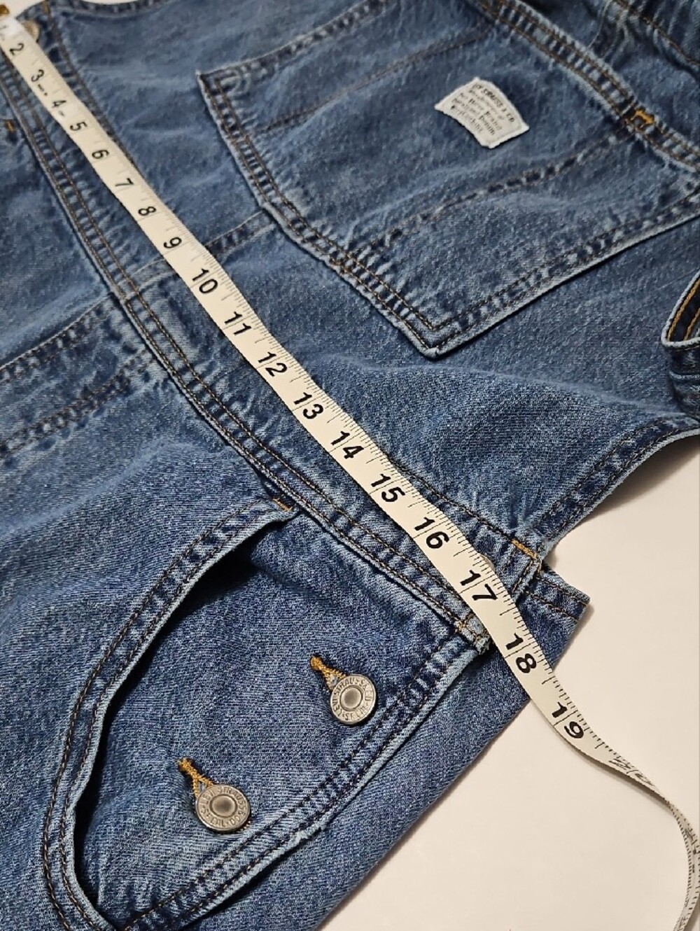 Levi's Denim Short Bib Overalls - Blue Women Jeans Overalls Size L - Picture 7 of 15